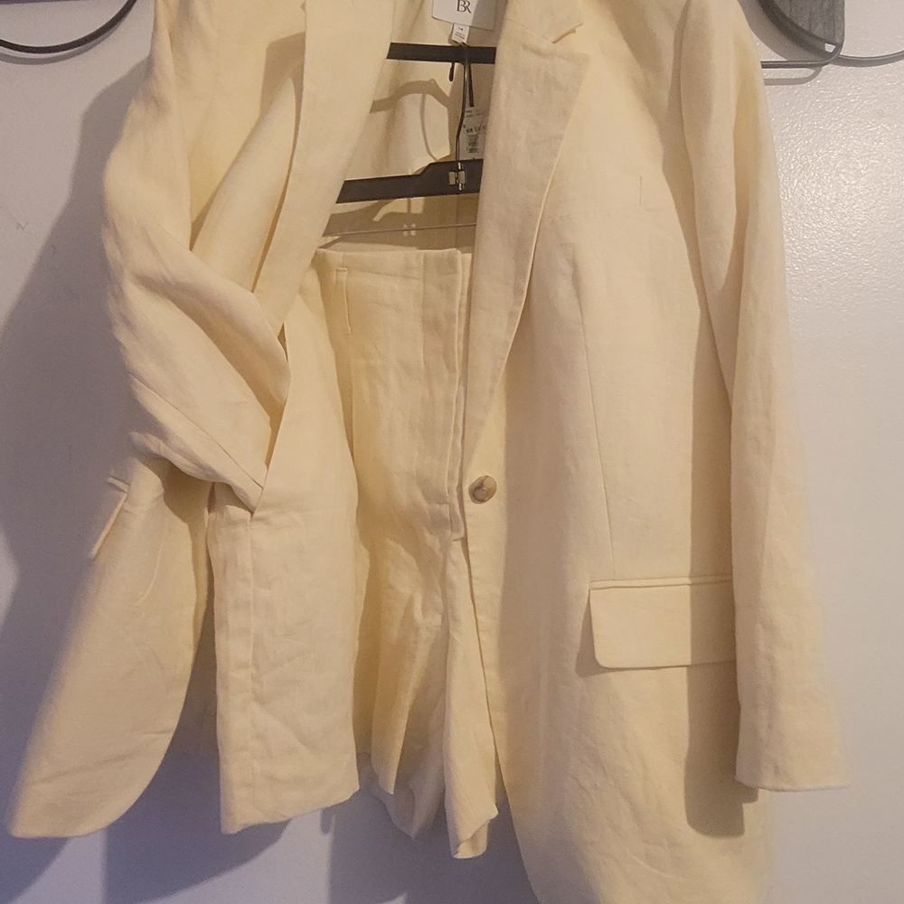 Banana Republic Elegant Creamy Yellow Blazer and Shorts Set Size 14